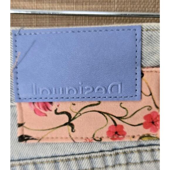 Desigual Pink Black Embroidered Design Jean‎ Shorts Women's Sz 4 Boho Hippie NWT - Picture 5 of 9